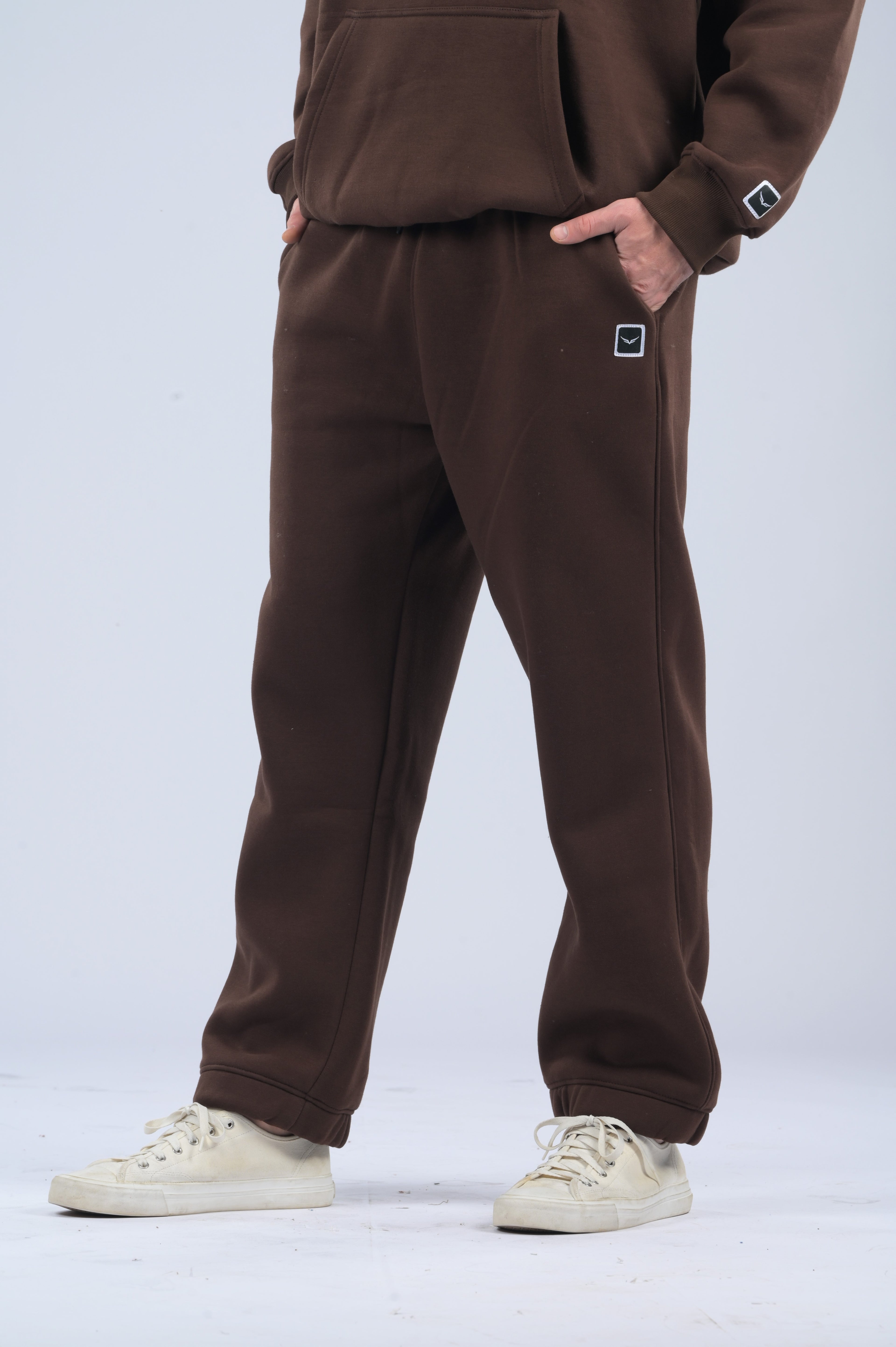 RELXED FIT BROWN JOGGER