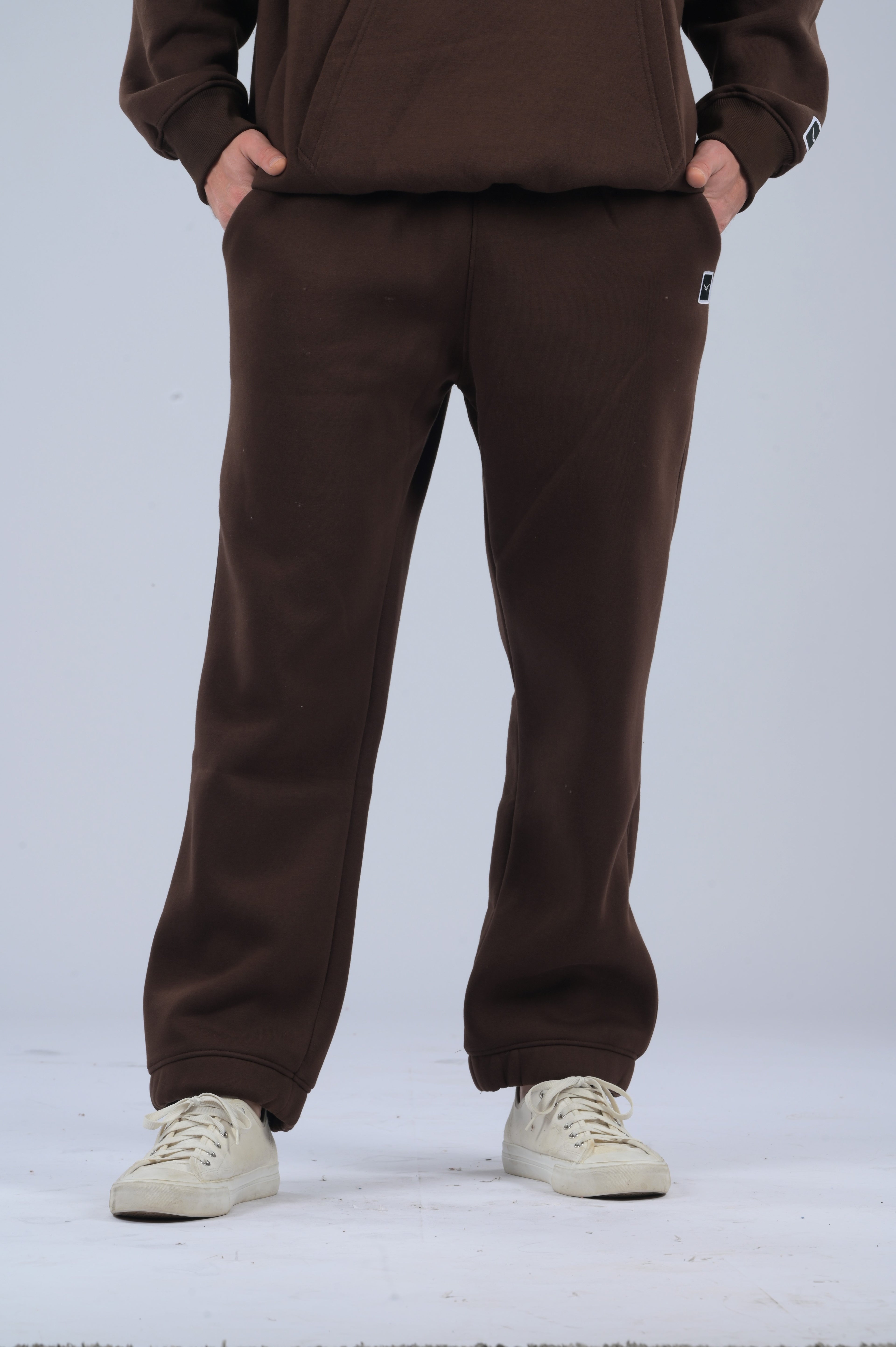 RELXED FIT BROWN JOGGER