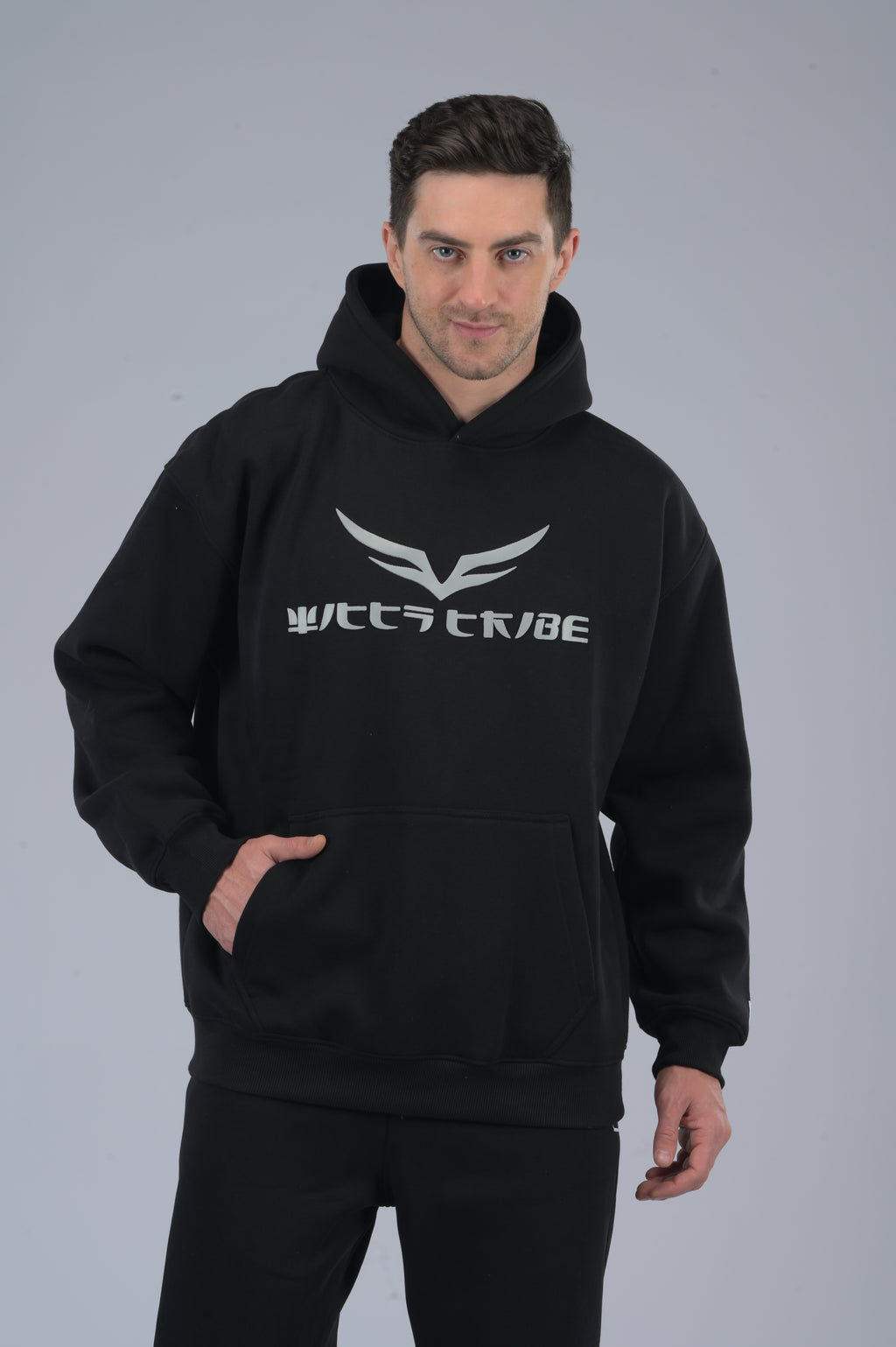 OVERSIZED BLACK HOODIE